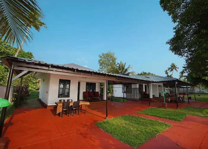 Cheap hotel: Illikkalam Lakeside Cottages