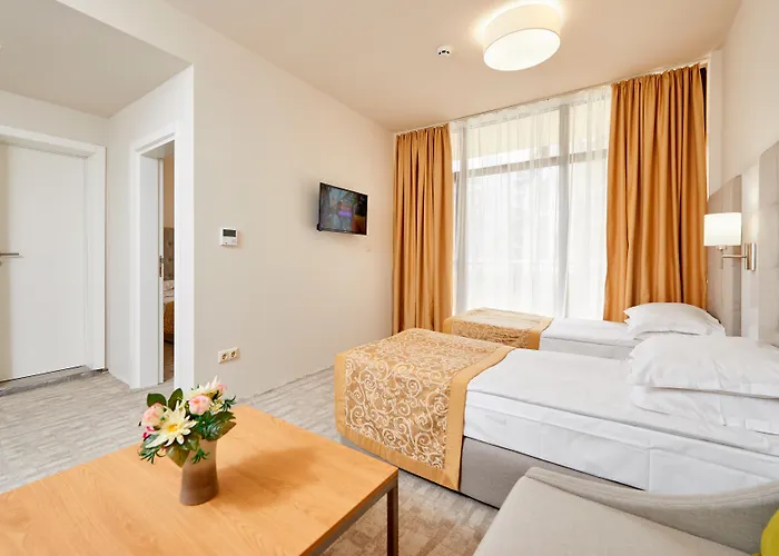 Hôtel 4 étoiles: Hotel Laguna Park & Aqua Club