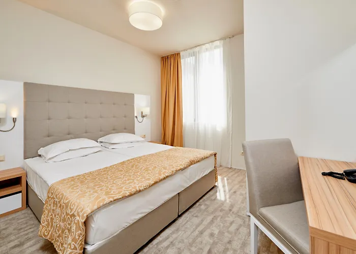 Hôtel 4 étoiles: Hotel Laguna Park & Aqua Club