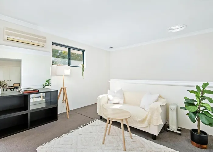 Osborne Park Gem Stylish 3Br Townhome