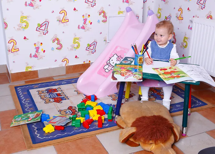 Günstiges Hotel: Six Inn Hotel Budapest