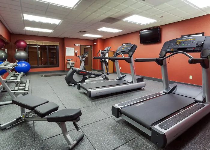 Holiday Inn Express & Suites By Ihg