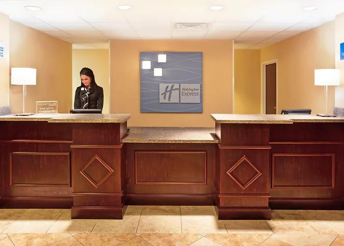 Holiday Inn Express & Suites By Ihg