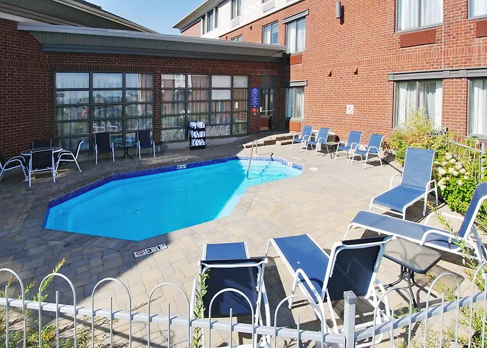 Hôtel pour familles: Holiday Inn Express Quebec City-Sainte Foy By Ihg