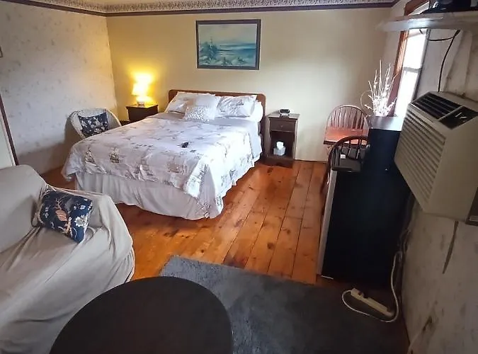 Sea Breeze Inn Beach Rentals