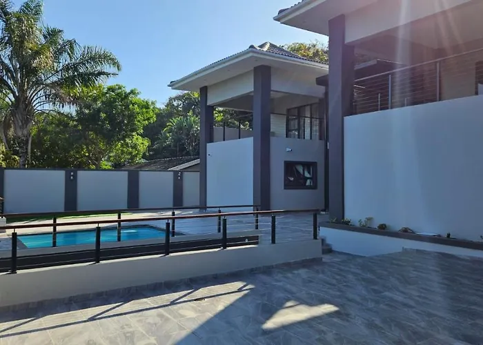 Hotels With Four Stars Casa De Luxe