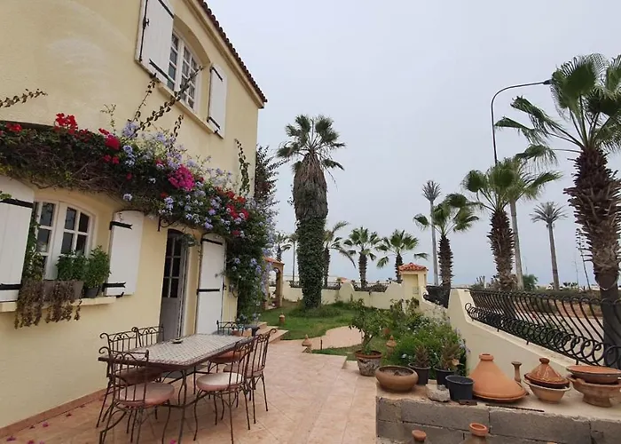 Dog friendly hotels Lara House 2