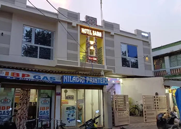Near Golden Beach And Temple - Sashi Puri, Air-Conditioned-With-Wifi-And Parking Facilities