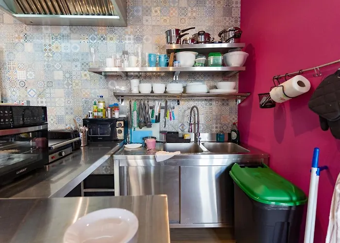 Hotel dichtbij College: Hostelle - women only hostel London