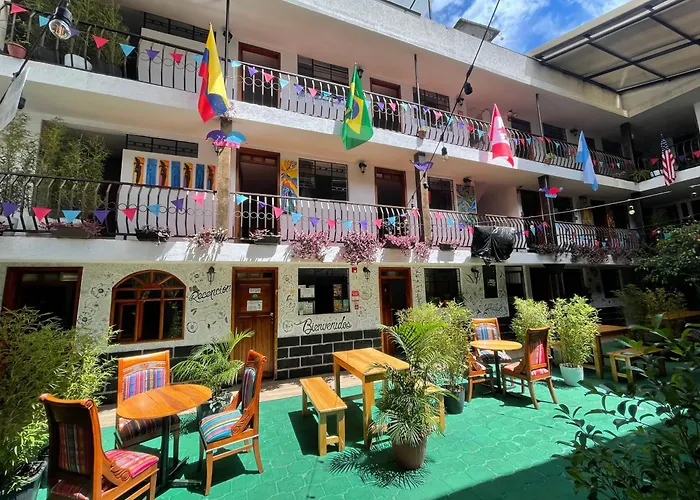 El Jardín Escondido Party