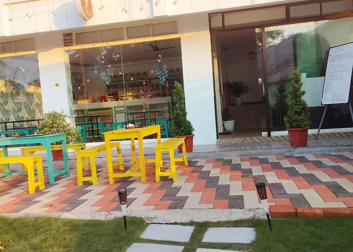 Pet Friendly hotel: Banyan Tree Samudra