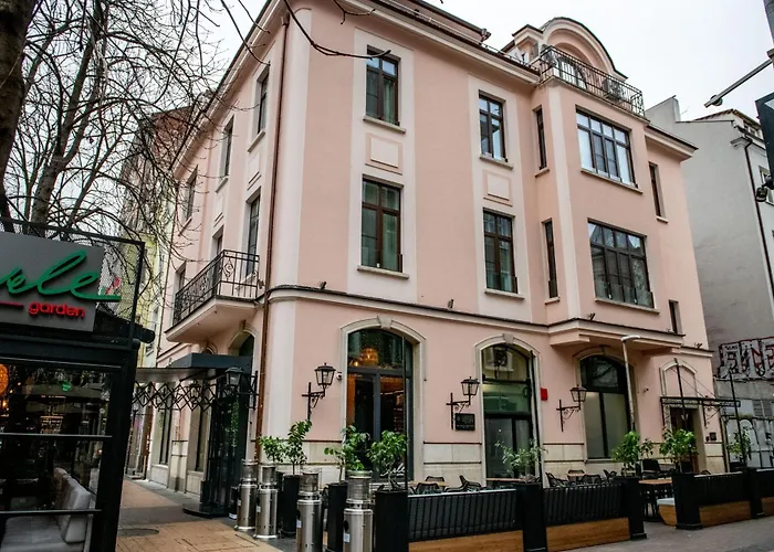 Agora Boutique