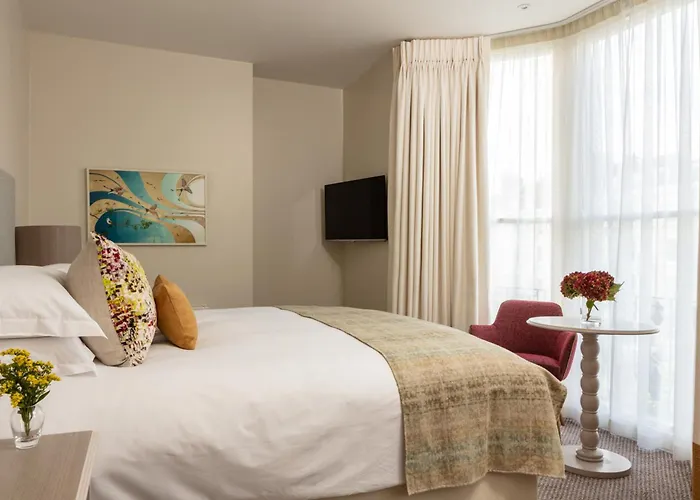 Guests house Charm Brighton Boutique & Spa