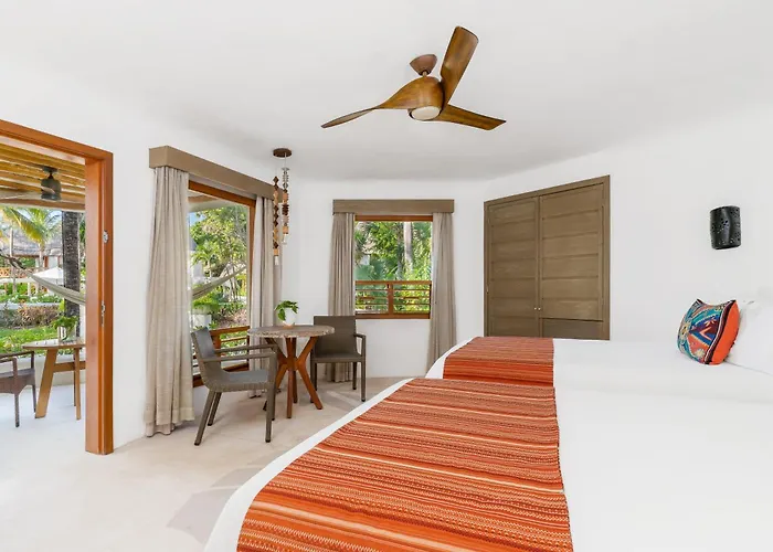 Mahekal Beach Front Resort&Spa
