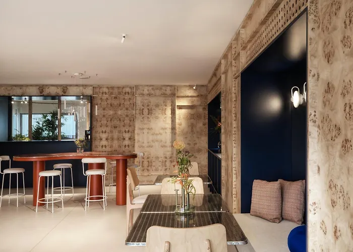 Apart hotel: The Newel Acropolis