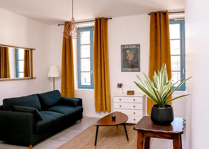Le Jules Appart'Hotel, centre ville Romans-sur-Isère