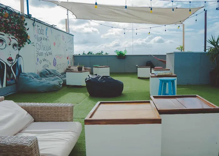 Oostel Smart Hostel - Pueblo (Adults Only)