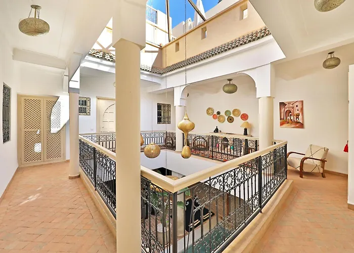 Central hotel: Riad Al Badia