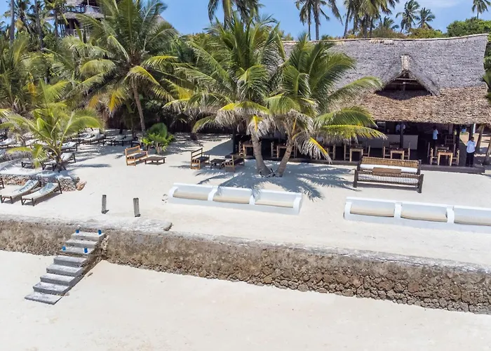Kibanda Lodge And Beach Club