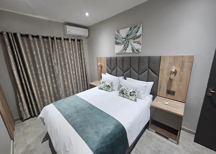 Hotels With Four Stars Casa De Luxe