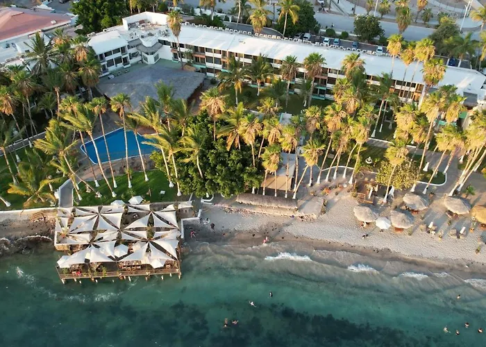 La Concha Beach & Club
