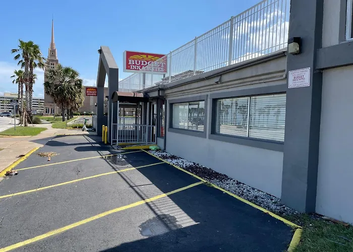 Cheap hotel: Budget Inn And Suites Corpus Christi