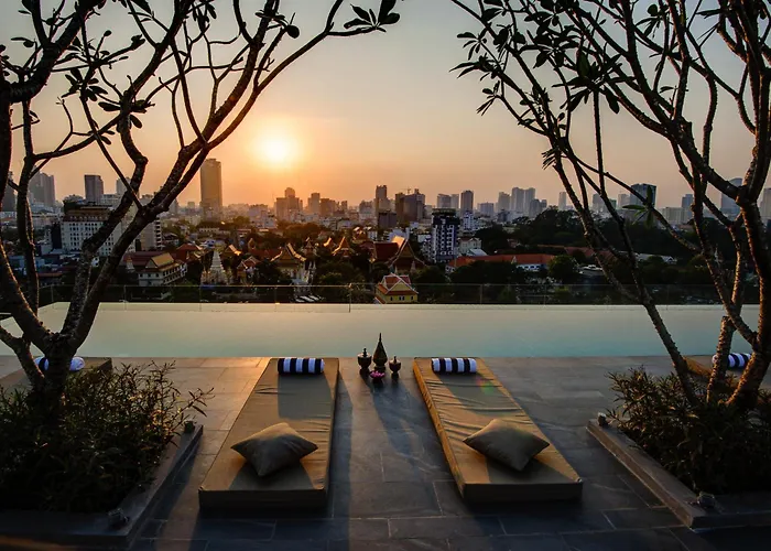 Glow Park Hotel Grand Royal Palace