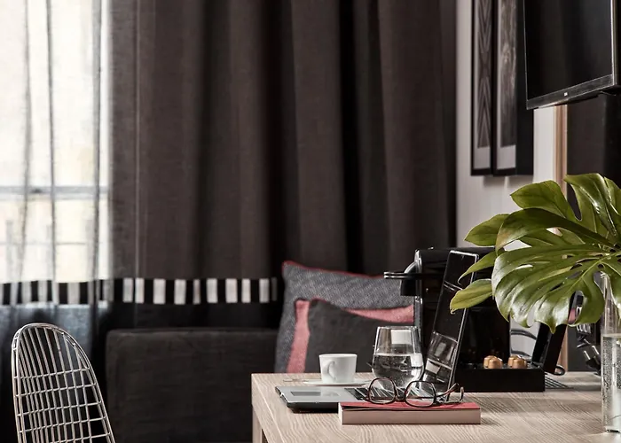 Antigon Urban Chic ,