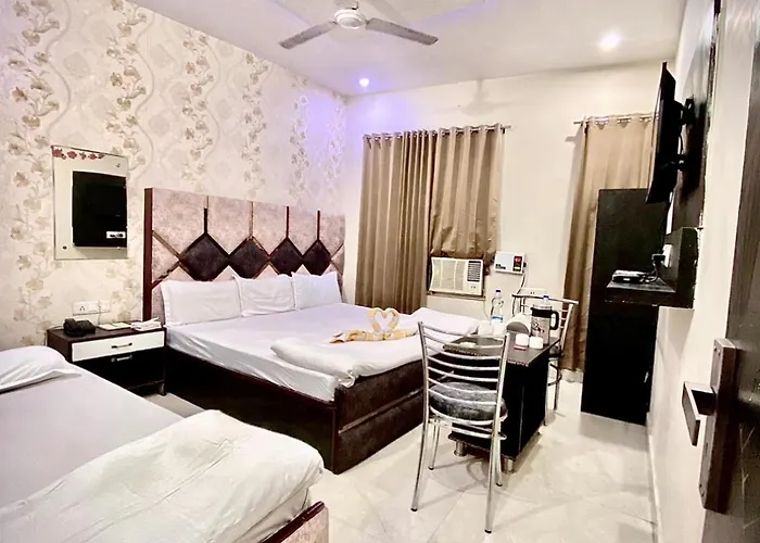 Guest house: Swaran Hotel