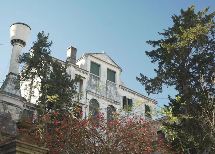 Resorts Guide Locanda Ai Santi Apostoli Sul Canal Grande - Ferretti s Collection