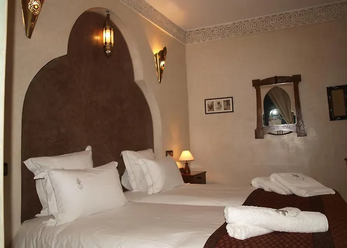 Hotel Con Piscina Belle Epoque