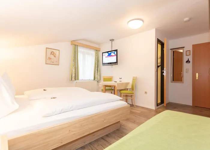 3-Sterne-Hotel: Schmittental Pension Self-Check-In