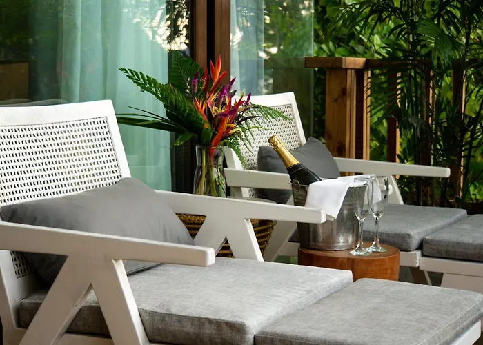 Hotels With Four Stars Maremegmeg Beach Club