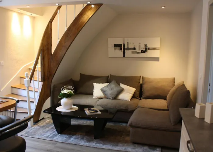  Suit'Home Jacobins