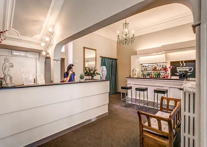 Hotel vicino al College: Hotel Arno Bellariva