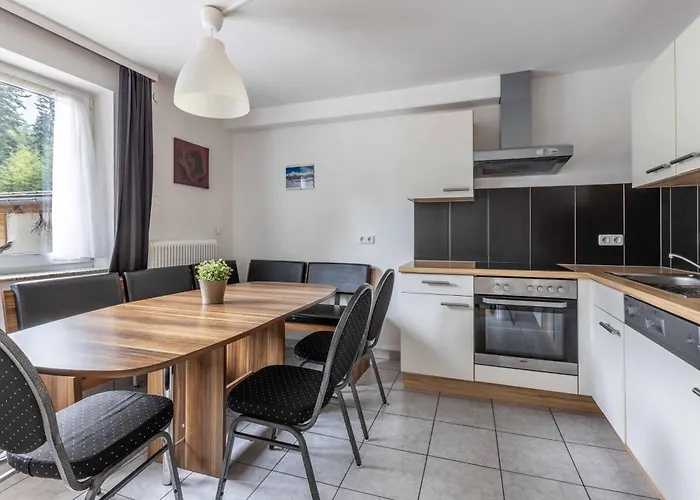 Hartkaiser Rooms And Apartments