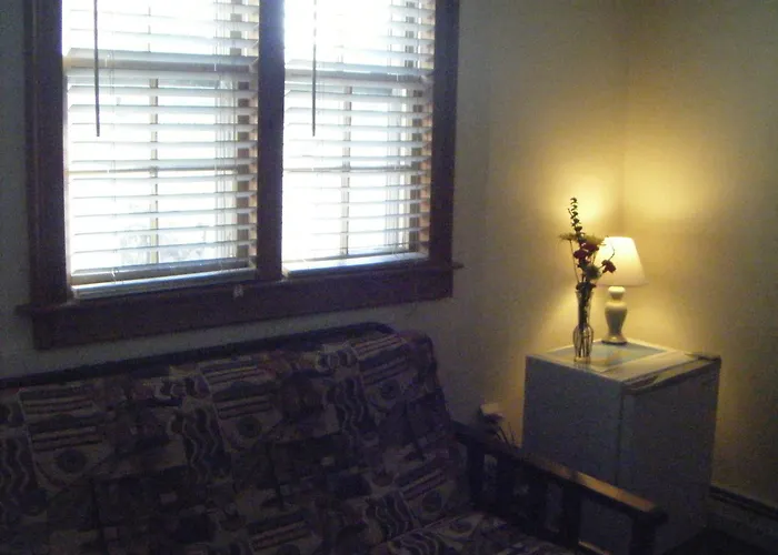 Moffett House Inn