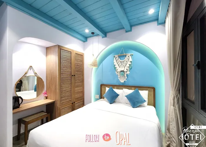 Beach hotel: Riverside Mini Hotel Grand World Phu Quoc