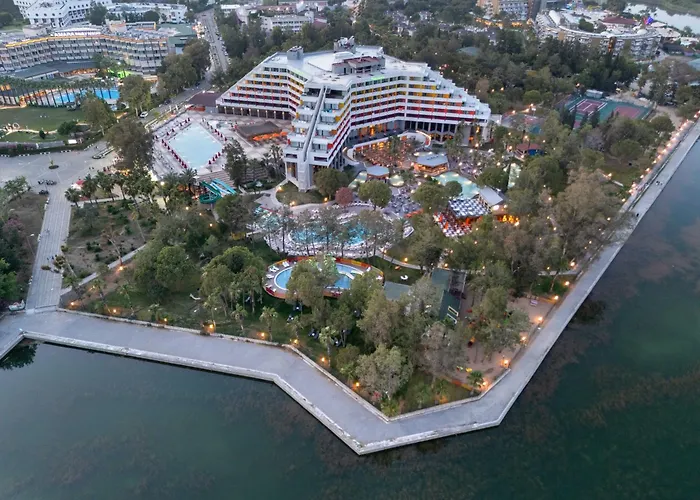 Waterpark Hotel: Megasaray Resort Side