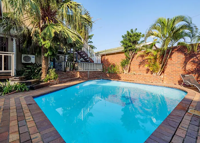 Beach hotel: Carrington Guest House