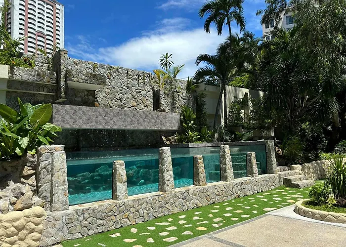 Century Park Hotel