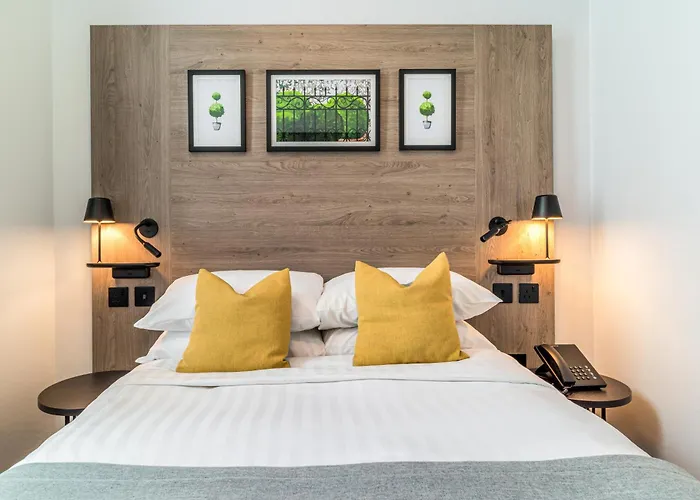 4 sterren hotel: Princes Square