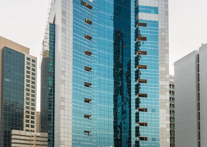 Hotel boutique: Golden Tulip Media Hotel