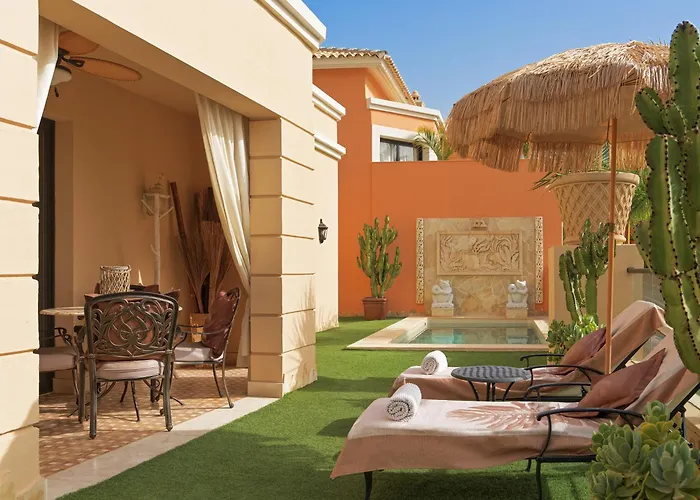 Royal Garden Villas, Luxury