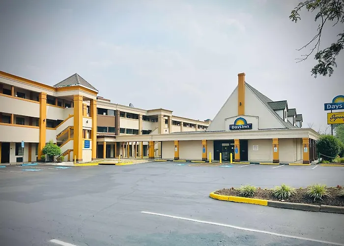 Cheap hotels Days Inn By Wyndham Westend Alexandria, Va Washington Dc Area