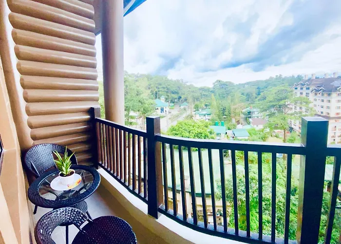 Family Hotel: Brenthill Condominium