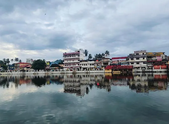 Vasudeva Vilasam Health Retreat