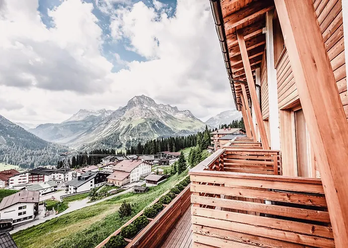 Hotel mit Pool: Hotel Goldener Berg
