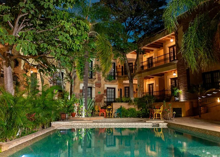 Family resorts Casa De Adobe Gallery & Luxury Boutique