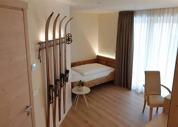 Alpine Rooms&Suites - Camana Noa